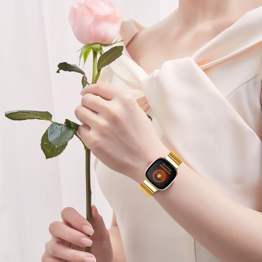Cool Metal Universal Rem passer til Fitbit Sense 2 / Fitbit Versa 4 - Guld#serie_2