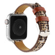 Apple Watch Series 8 (41 mm) de piel con correa de felpa 